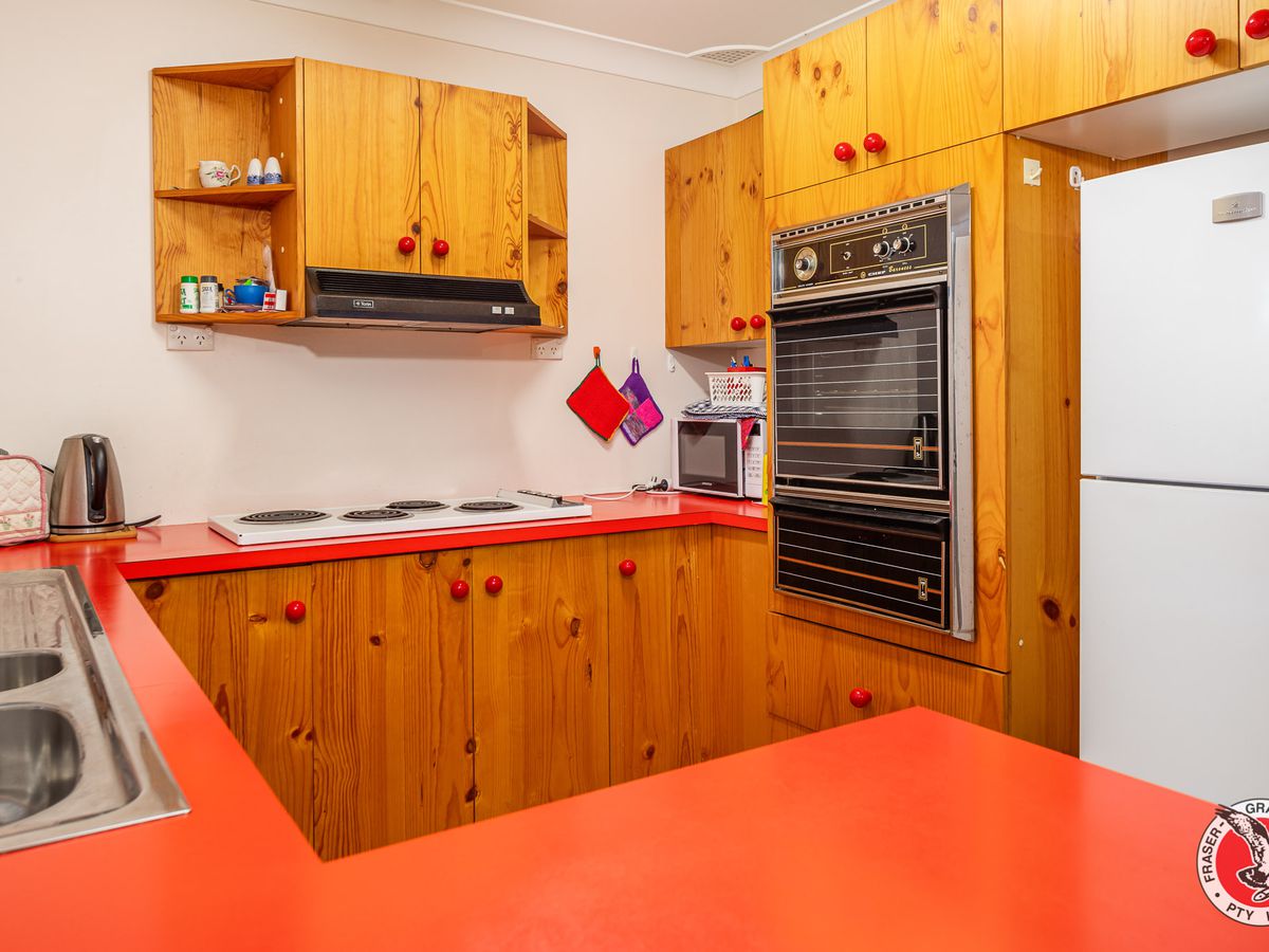 4 Broulee Road, Broulee FraserGray Real Estate