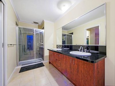 18 Peppermint Crescent, Wyndham Vale