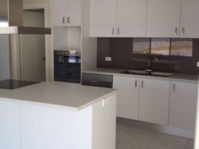 6 Whistler Close, Mirador