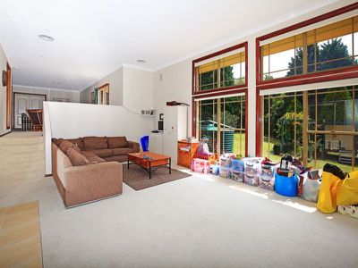 8 Thomas Close, Berry