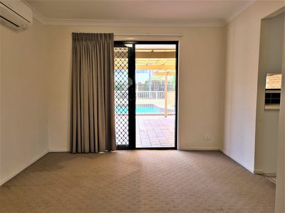 33 Carnaby Street, Macgregor