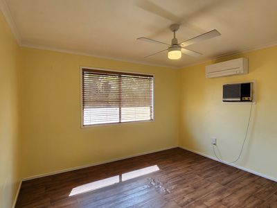 10 Burns Street, Fernvale