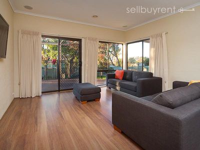 23 MCCULLOCH CRESCENT, Wodonga