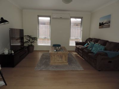 16 Venulosa Avenue, Halls Head