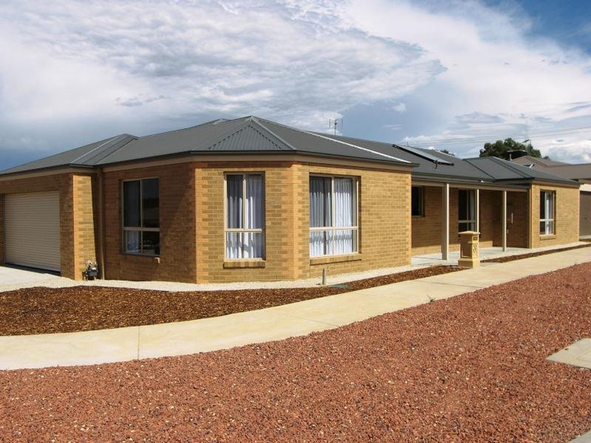 4 Sovereign Gardens, Kangaroo Flat PH Property