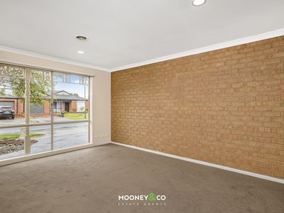54 Cornwell Crescent, Cranbourne East