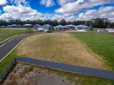 27 Graham Crescent, Crookwell