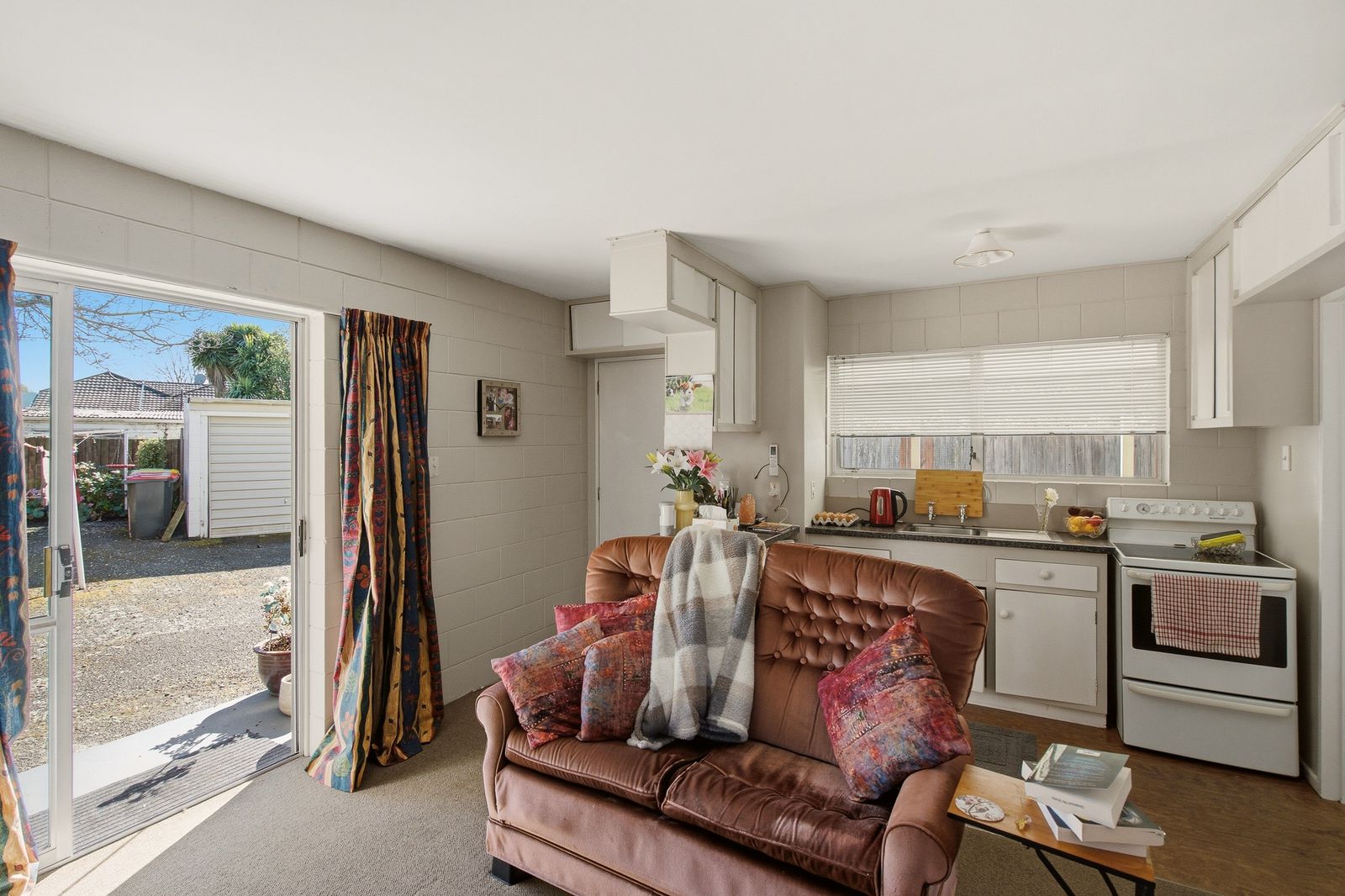 4 / 137 Chester Street East