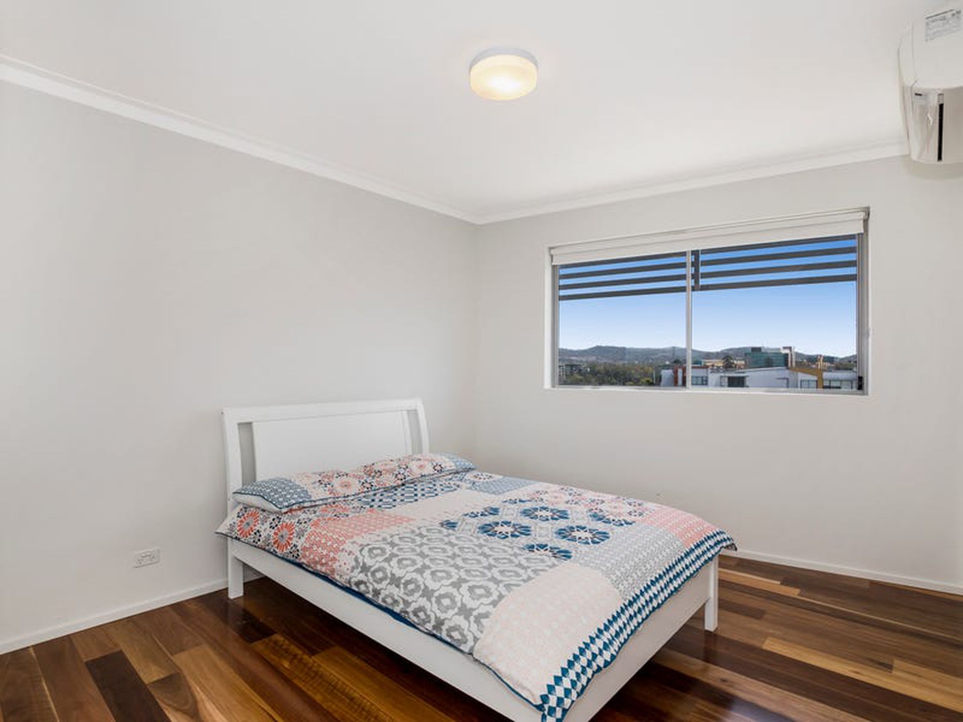 20709 / 11 Beesley Street, West End RAAS Property Group