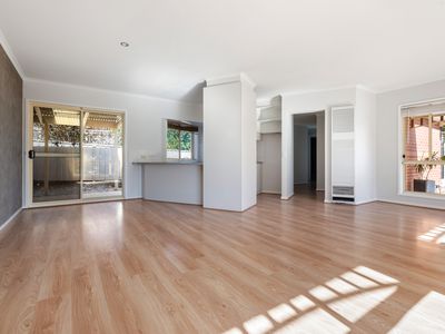 2 / 10 THRUSH COURT, West Wodonga