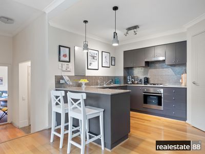 1 / 38 Comer Street, Como
