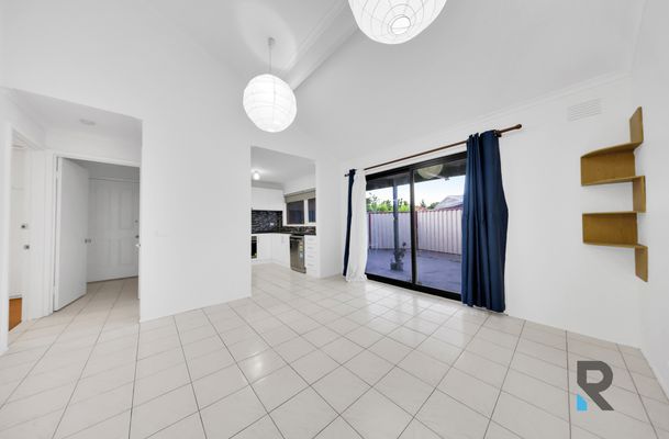 1 / 17 Shandeen Court, Meadow Heights