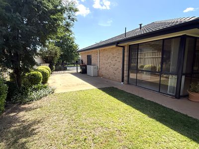 16 Dussin Street, Griffith