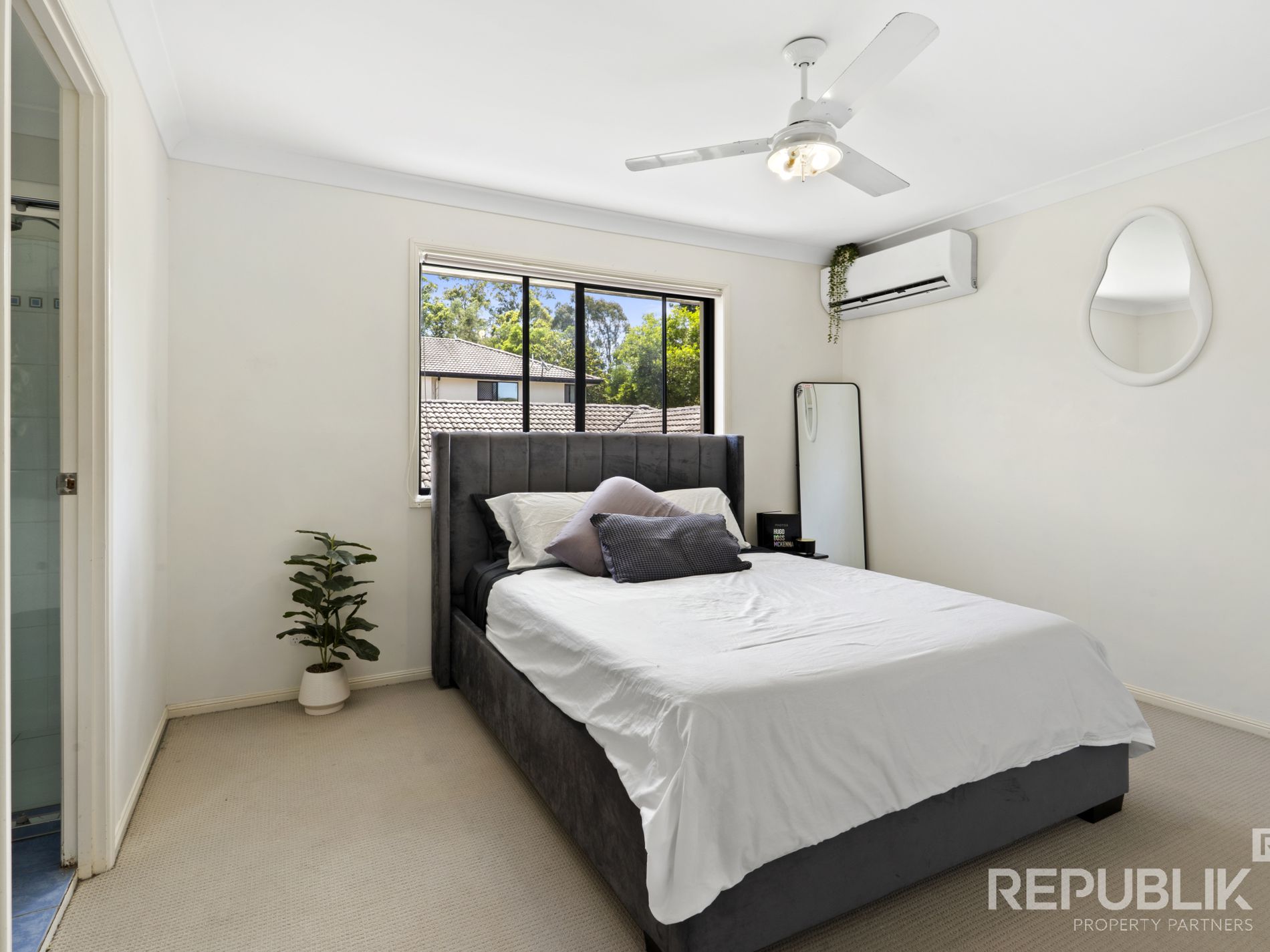 1 / 26 Witheren Circuit, Pacific Pines