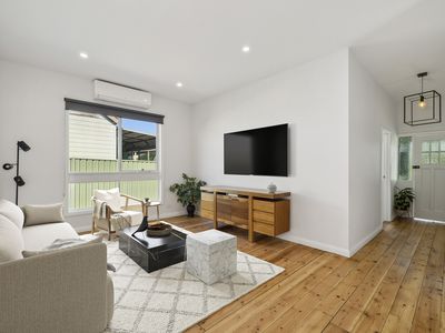 42 Oak Street, Seymour