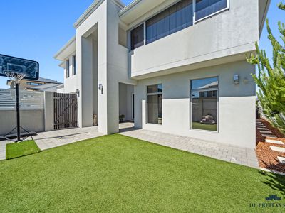 11 Bayview Terrace, Yangebup