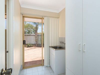 6 Reed Court, Hannans