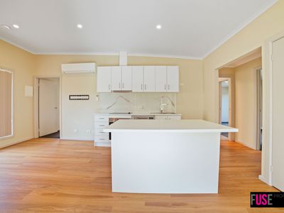 8a Hazel Street, Oaks Estate