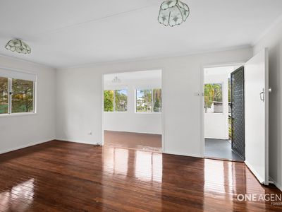 1 Willow Street, Woodridge