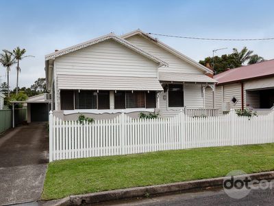 10 Merewether Street