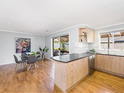 21 BEDOURIE STREET, Dunlop