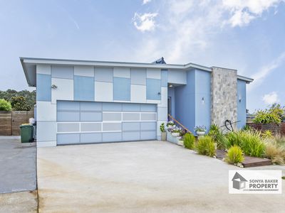 19 Serrata Crescent, Sisters Beach