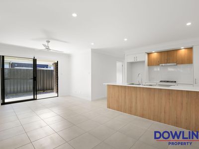 1 / 4 Emerald Close, Medowie