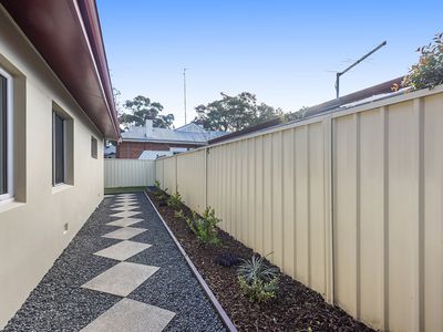 21 Sutherland Close North, Guildford