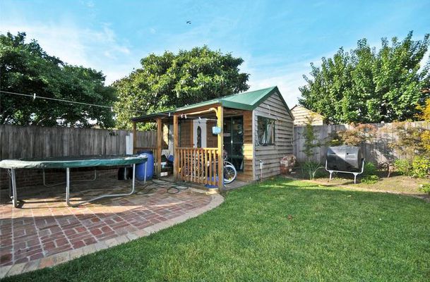 29 Clifton Grove, Coburg