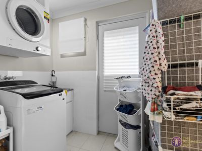 21 Fountain Way, Huntingdale