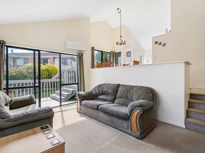 2/28 Pahi Place, West Harbour