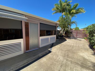 6 Deloraine Avenue, Urangan