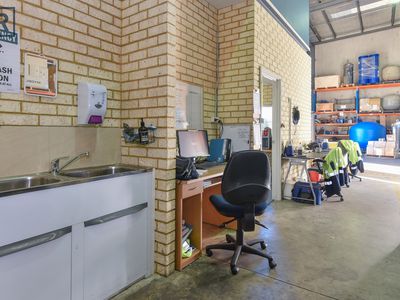 30 Parkinson Lane, Kardinya