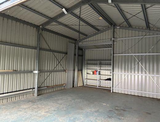 Walk to Tewantin Township - Six month lease image 13
