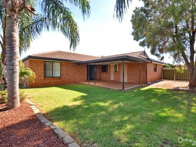 27 Websdale Drive, Dubbo