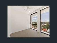 903 / 477 Boundary St, Spring Hill