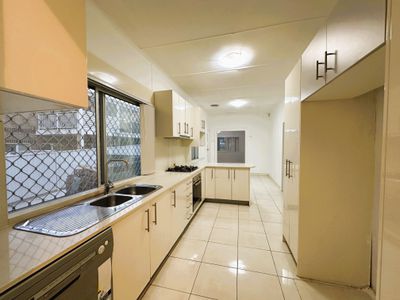 44 Wentworth St, Greenacre