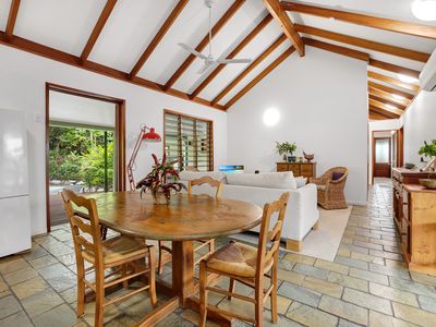 8 Leftwich Street, White Rock
