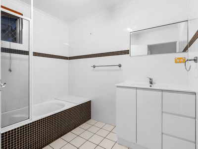 3 Peridot Street, Bayview Heights