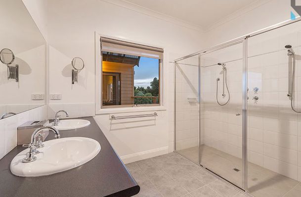 24 The Ridge, Oaklands Junction