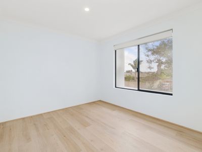 28 Venus Way, Hillarys