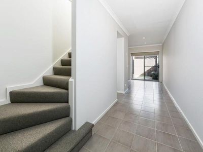 354 Boardwalk Boulevard, Point Cook