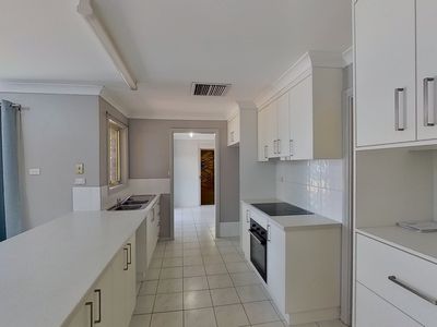 37 Davidson Drive, Dubbo