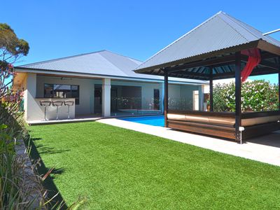 5 Buchanan Court, Somerville