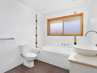 2 / 70 Pur Pur Avenue, Lake Illawarra