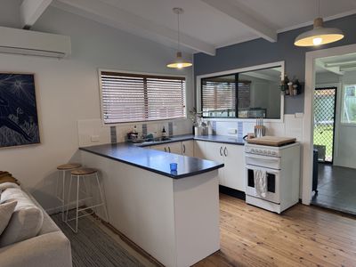 36 Alma Avenue, Fishermans Paradise