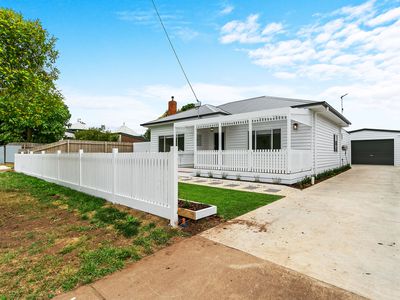 98 Barkly Street, Sale