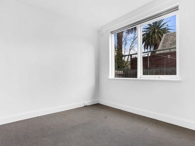 2 / 9 Walker Street, Northcote