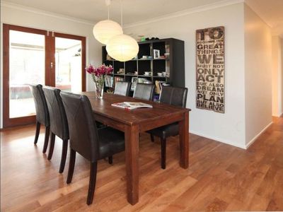 2 Eleanor Avenue, Underwood