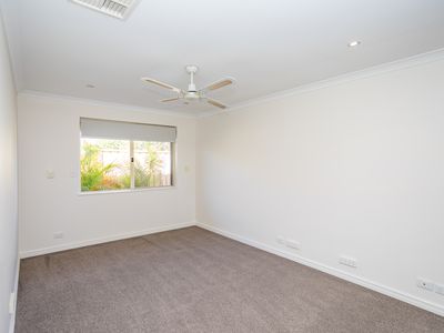 15 Packenham Promenade, Canning Vale